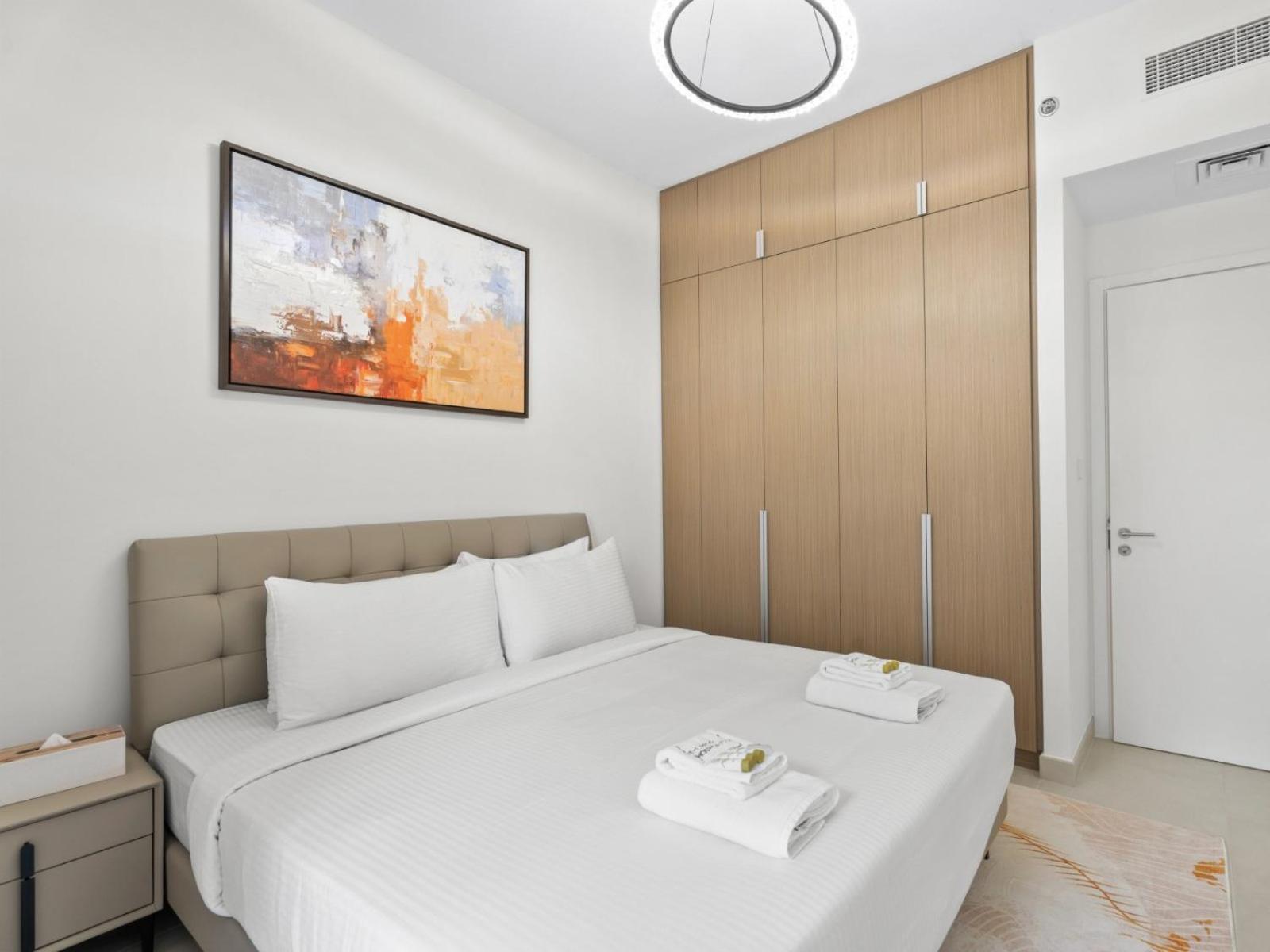 Creekside Charm Homely 2br In Lotus 2 * Dubai